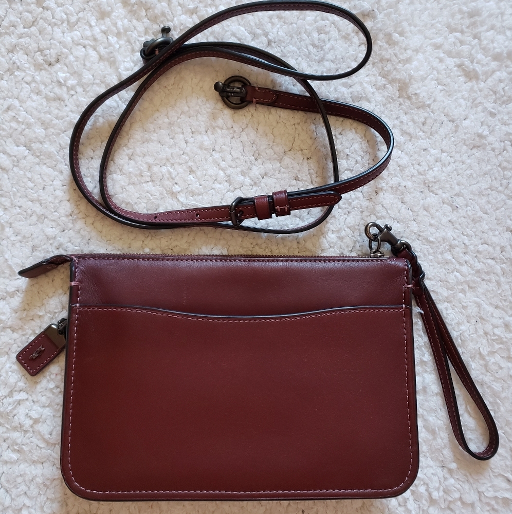 Coach Glovetanned Leather Soho Clutch/Crossbody